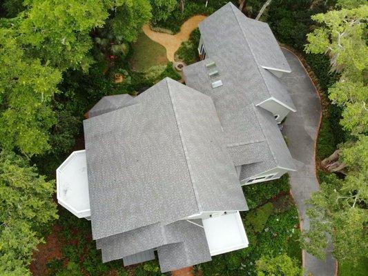 GAF Timberline HDZ shingles installed on this Fernandina Beach home by Bigfoot Roofing a GAF Master Elite® certified roofing contractor.