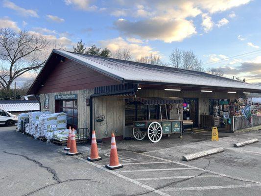 Horn of Plenty Marketplace