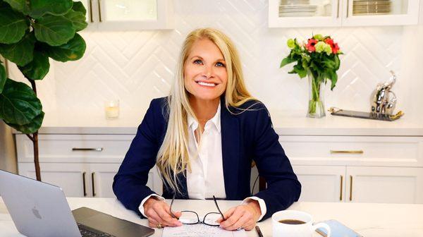 Michelle Schirra - Loving A Healthy Life