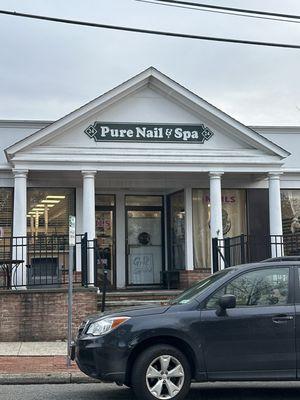 Pure nail and spa