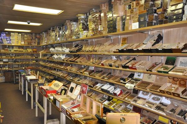 Waldorf Cigar Bar & Lounge