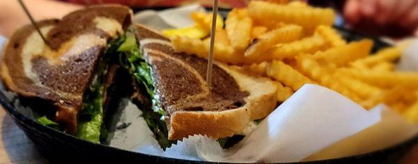 Kaiser's Pizza & Pub