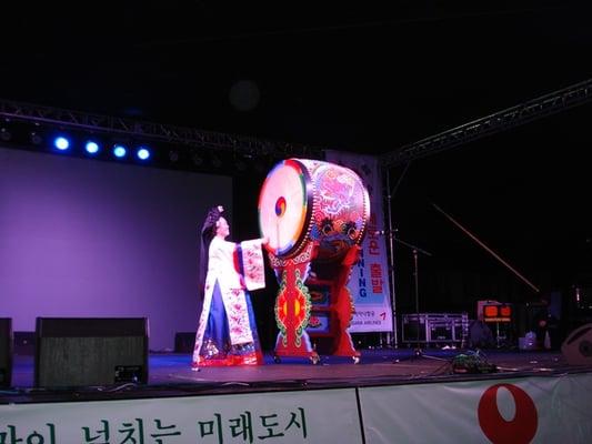 Joo Myung Sook Korean Dance Instructor