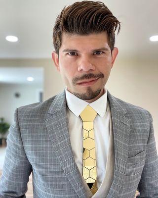 My names Sid Aguilera and I'm a LGBTQIA+ friendly Realtor