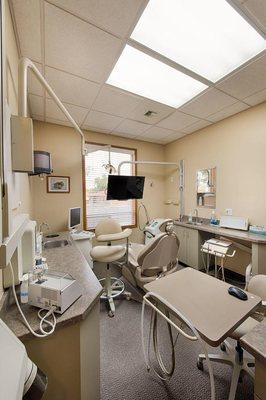 Shane L Newton, DMD - Two Rivers Family & Cosmetic Dentistry