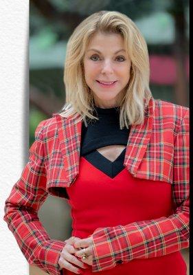 Deborah Albert - Partner Real Estate