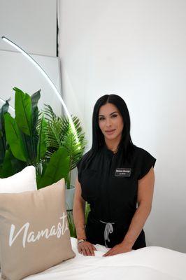 Holistic Health Practitioner/Massage Therapist.
Bella Chanel.