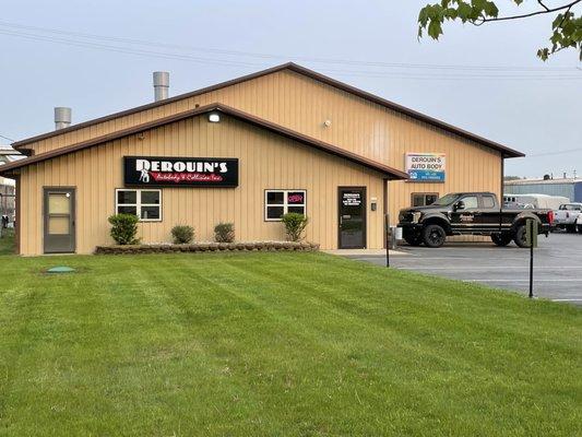 Derouin's Auto Body & Collision