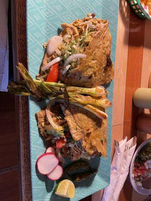 Ugles Bar & Restaurant