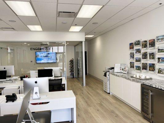 Engel & Völkers Calabasas