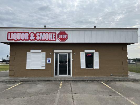 Liquor & Smoke Stop