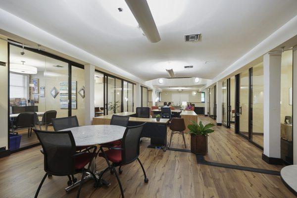 Open shared lounge spaces on level 1