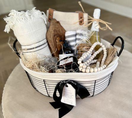 Sweet housewarming basket from the Solis Team