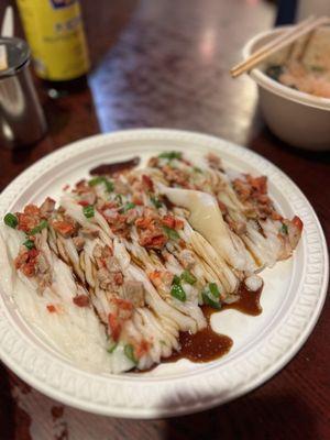 Bbq pork rice rolls