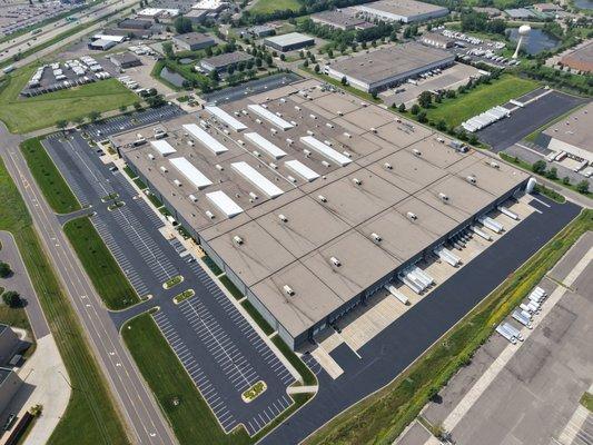 Great job sealcoating and crack sealing at Graco in Rogers, MN! Shoutout to the crews for consistently putting forth there amazing effort!