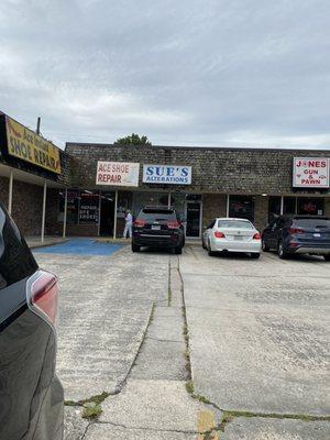 Ace Instant Shoe Repair