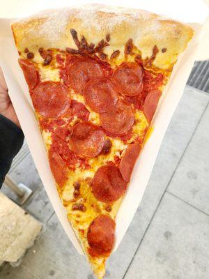 Pepperoni slice