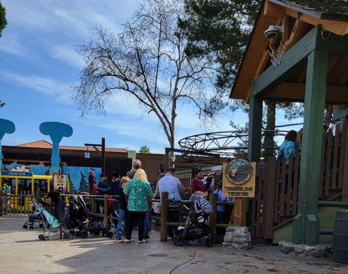 3/17/23- 5 min wait - this morning