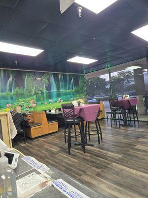 Weekday Special 12 Pcs With 6 Biscuits, 2 Litters Soda And 2 Sides