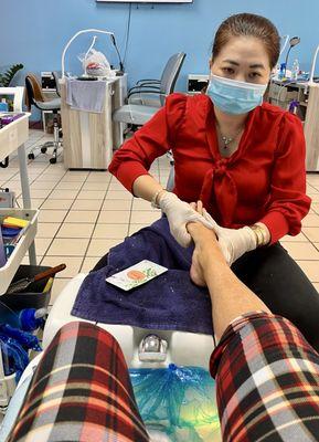 Anna and my feet getting happy