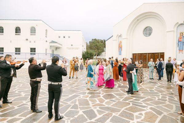 Cocktail hour outdoor area