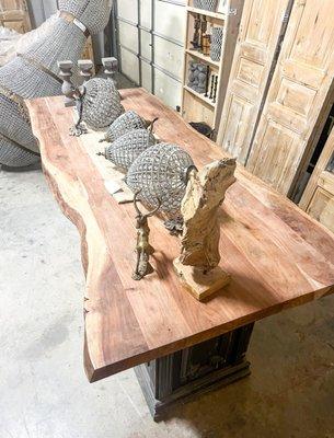 The Manor Antiques & Architecturals