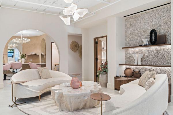 Inside Lévy Aesthetics: Waiting Room