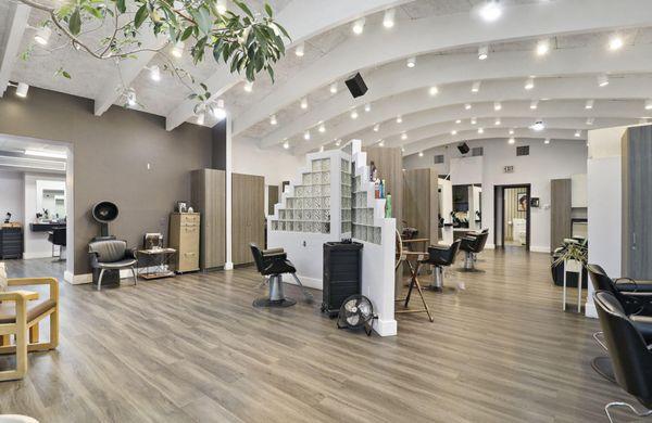 X&S Beauty Bar