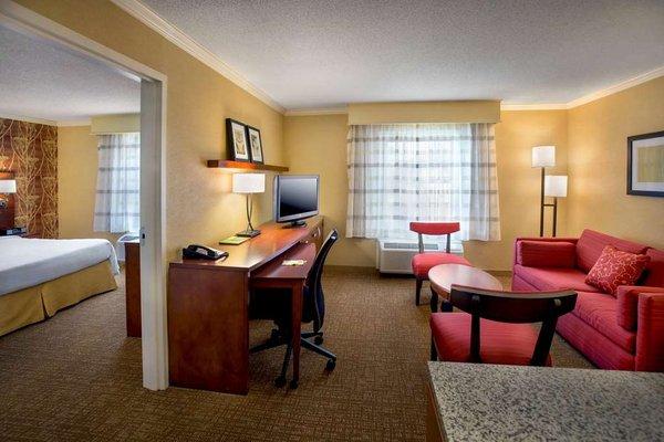 King suite living area