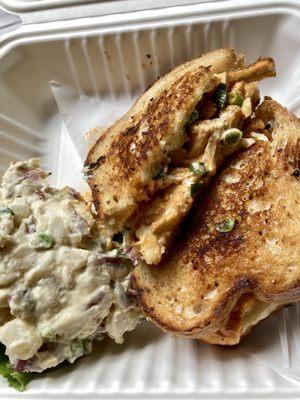 Burgers and Q Food Trailer