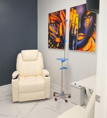 IV Infusions (Vitamins, Minerals, Amino-acids) for vitality and anti-aging, labs room.