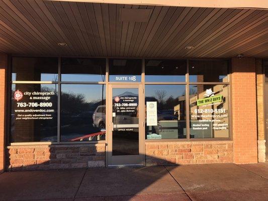 Whiz Guys store front
