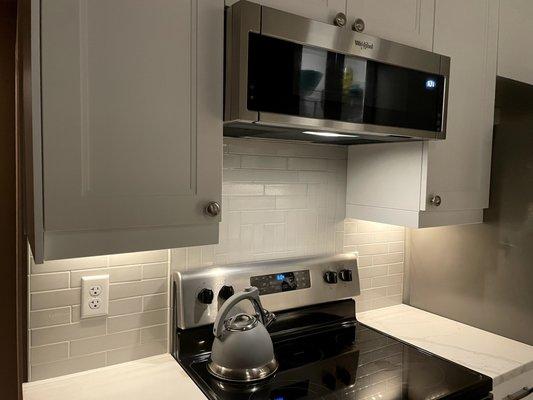 Distinctive Tile & Stone Design