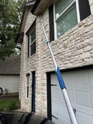 It's Bugs Or Us Pest Control - San Antonio