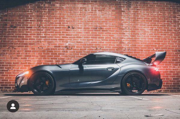 Calipers painted Lamborghini yellow.