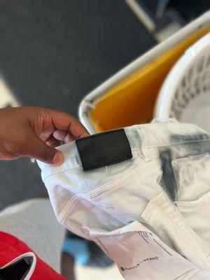 I love the work that ultra cleaners does. I've been coming here to get my jeans altered, jeans/shorts stitched back together.