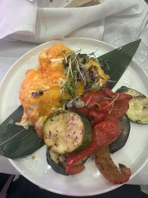 Chicken with Peach and Grilled Vegetables
