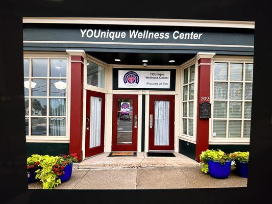 Holistic wellness center located in downtown Bellevue, Ohio. (567) 214-4404.
www.YOUniqueWellnessCenter.com