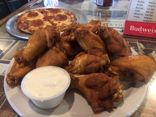 Wings with blue.cheese