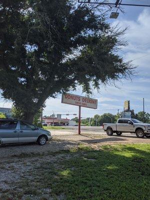 10am Sunday, not a lot of selection left. Not a filled donut to be found.