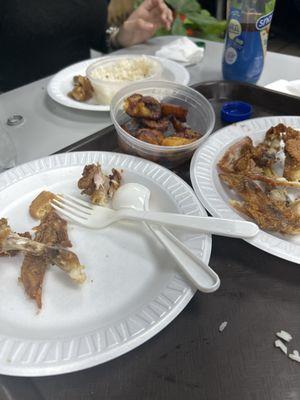 Lplatanos grasientos y el pollo malo