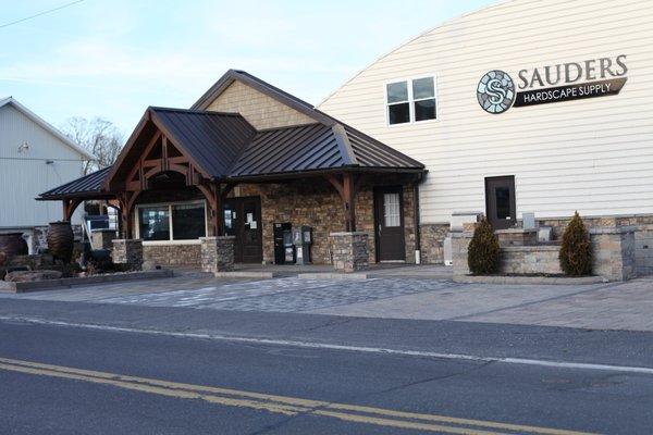 Sauders Hardscape Supply