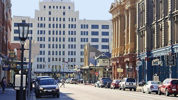 Ultimate Movers N Storage