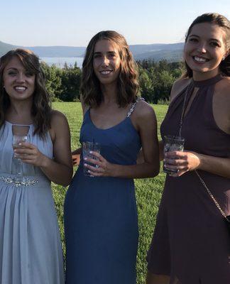 Spray tan held up great (this is 3 days after I got it, I'm in the middle)