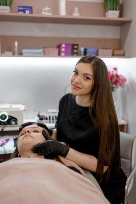 Professional PMU session -- focus, balance, and beauty.