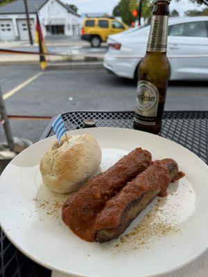 Currywurst with roll
