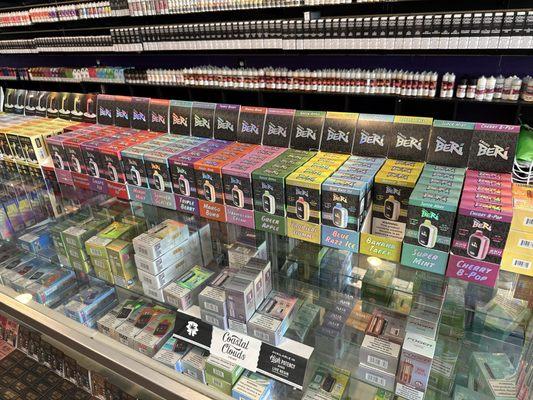 Wide variety of disposable vapes available!