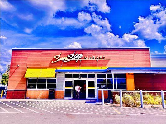 This is the BEST Sun Stop I have been to. It's amazeballs.