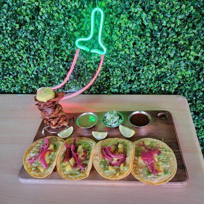 El chilango. Mini al pastor trompo