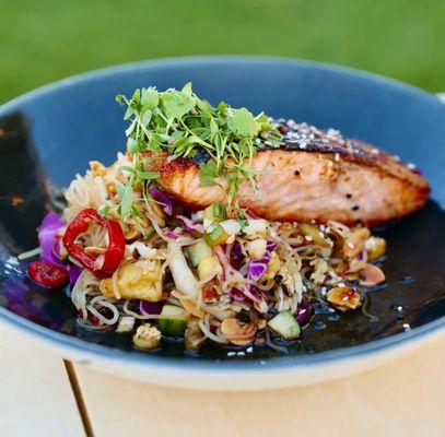 Coastal Charm, Beach Front Dining